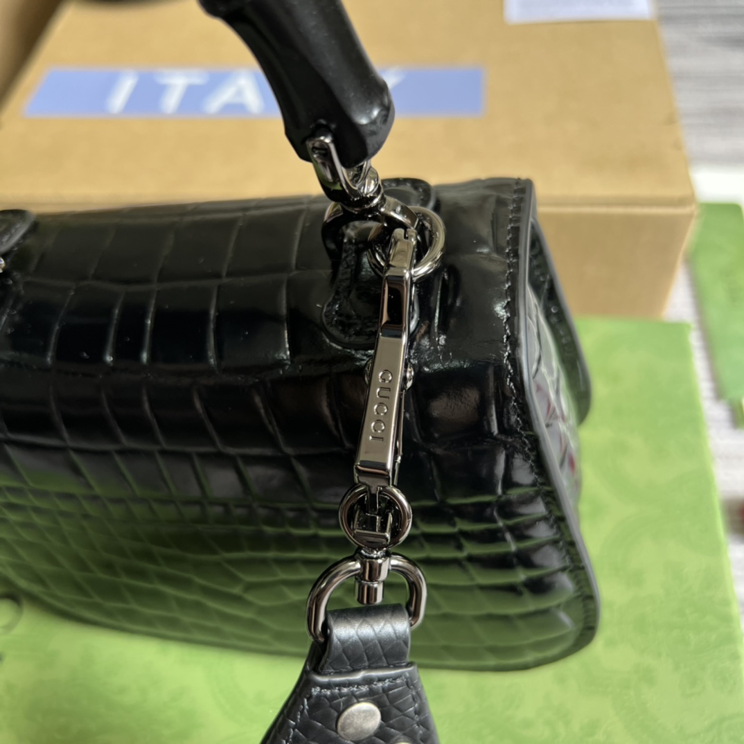 Gucci Satchel Bags